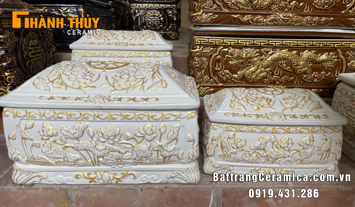 tieu-quach-su-trang-ve-hoa-sen