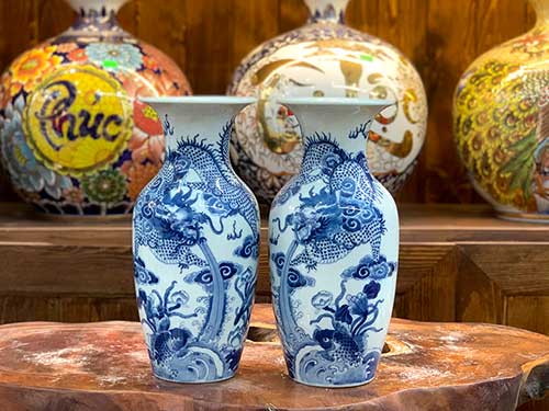 binh-hoa-ban-tho-ve-long-cuon-thuy-cao-30cm