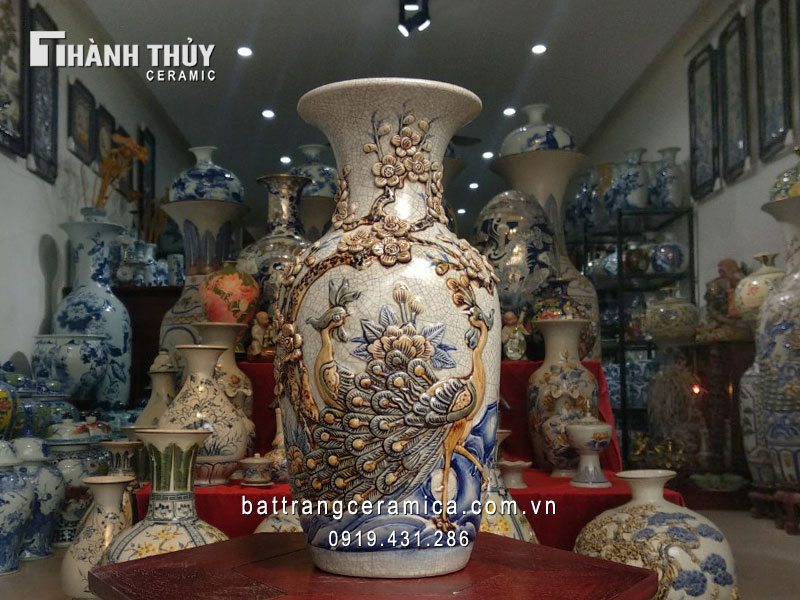 Lọ lộc bình công đào men rạn nổi 30 cm là sản phẩm cao cấp men rạn
