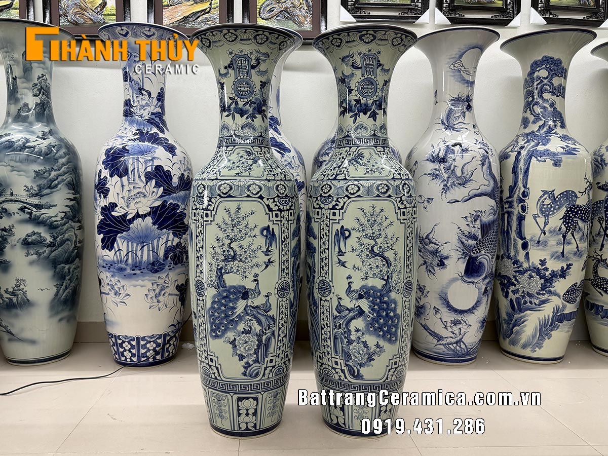 Lộc bình sứ tứ quý men Lam cao 1m4