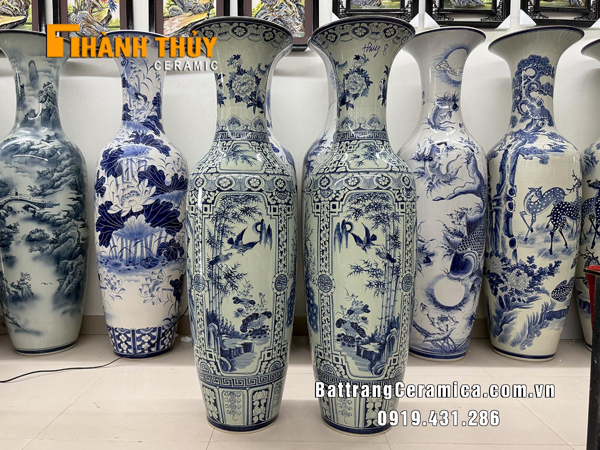Lộc bình sứ tứ quý men Lam cao 1m4
