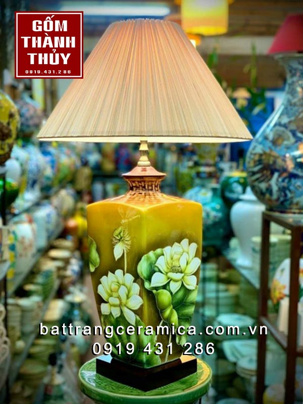 Đèn bàn gốm dáng vuông vẽ hoa sen 3d