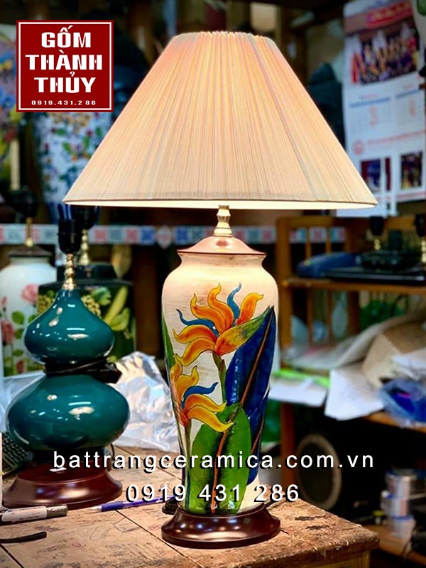 den-ngu-gom-su-ve-hoa-thien-dieu