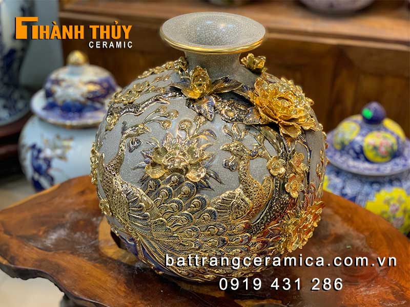 Bình hút tài lộc Công Đào đắp nổi vàng 24k