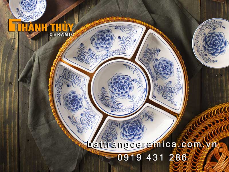Khay đựng mứt tết vẽ hoa mẫu đơn