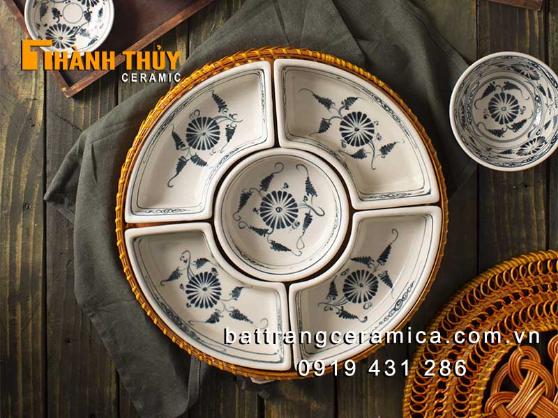 Khay mứt tết bát tràng vẽ hoa cúc dây
